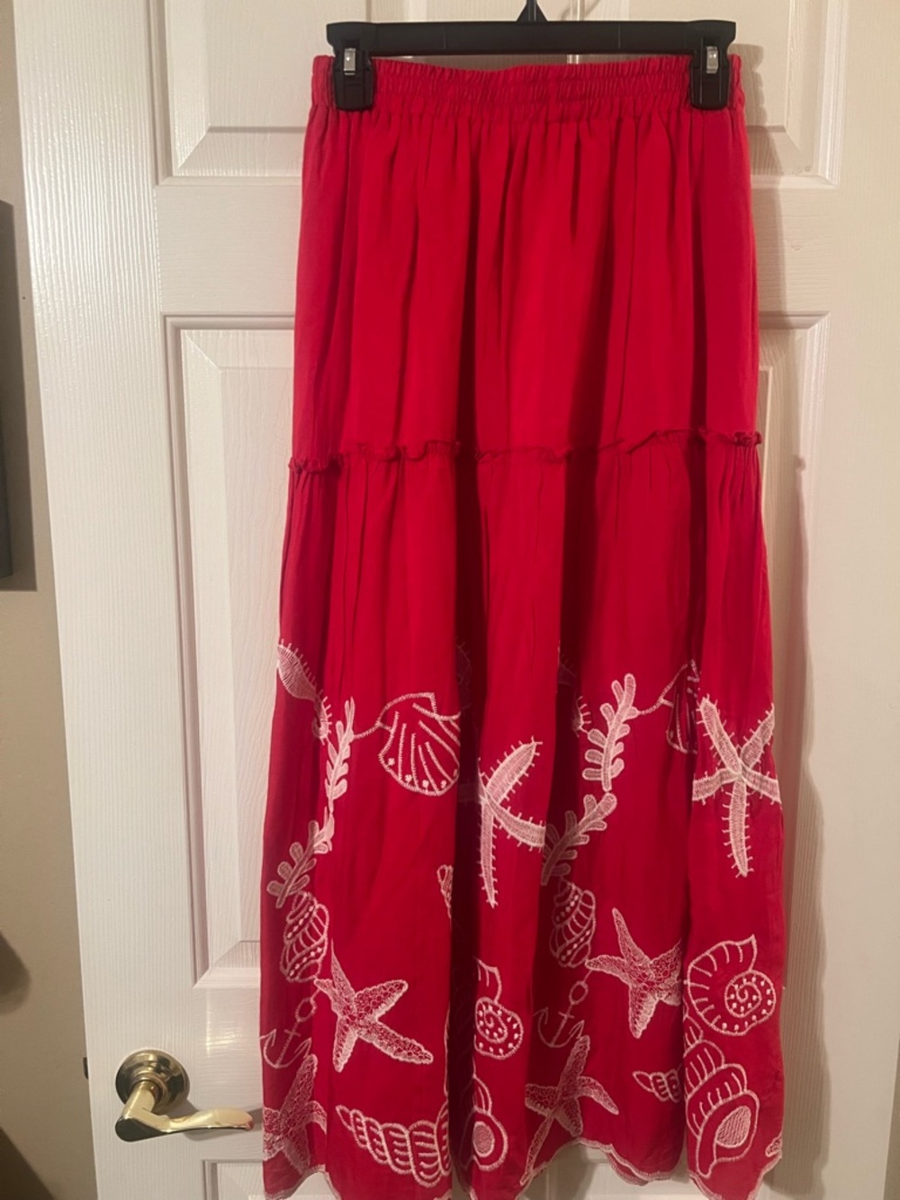 NWOT Women’s Red Maxi Skirt with White Embroidered Shells and Starfish Size S - Picture 2 of 13
